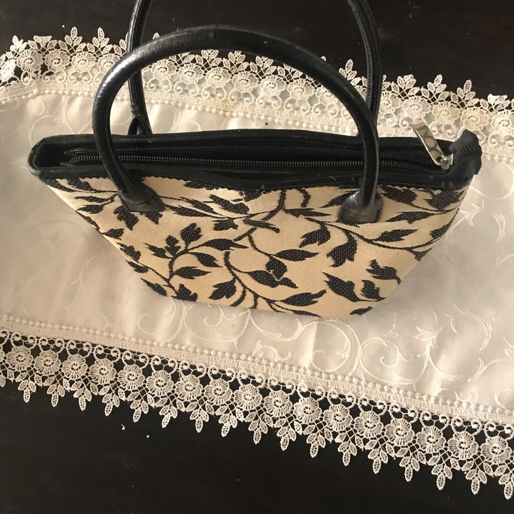 Cream & black purse